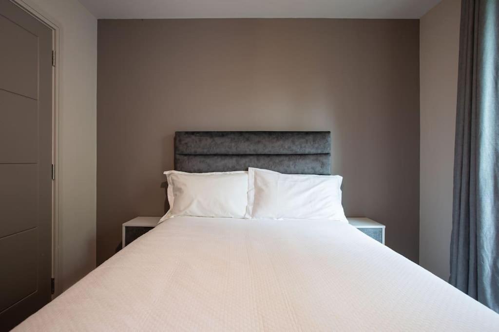 Stunning 2Br Next To The City Airport Bhd - Free Parking Belfast Exterior foto